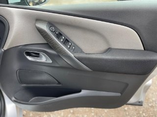 /photos/12191/56031ae9-bc12-4948-89fc-35df983d248d_i320x240.jpg